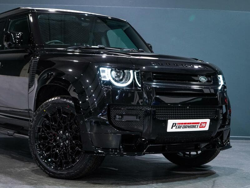 2024 Land Rover Defender 110 - Thumbnail 7
