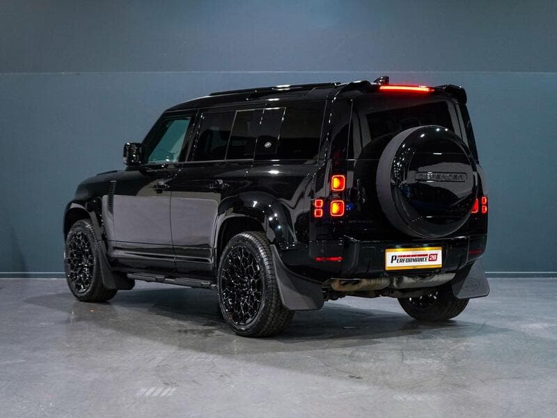 2024 Land Rover Defender 110 - Thumbnail 4