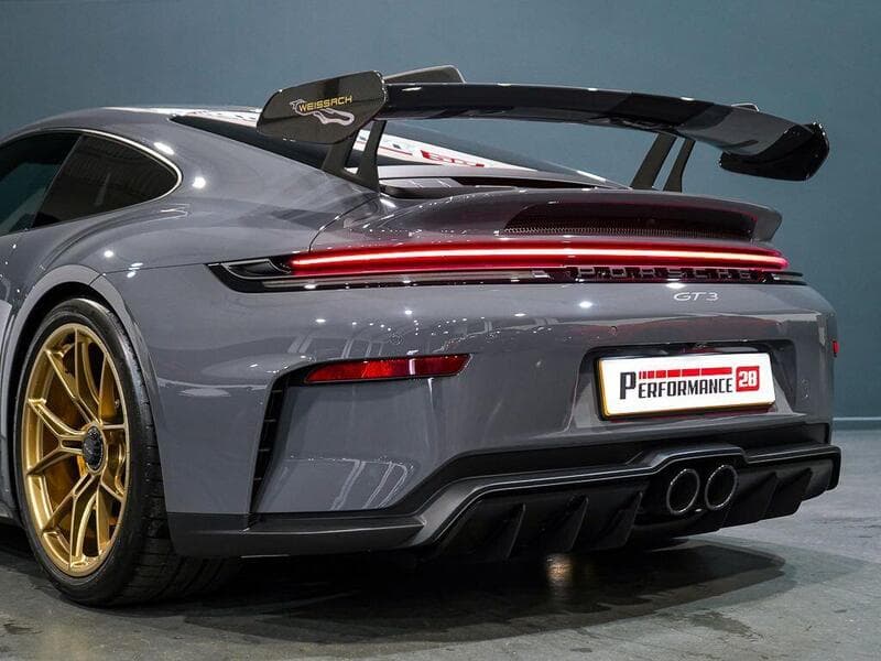 2025 Porsche 911 - Thumbnail 4