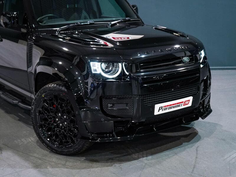 2024 Land Rover Defender 110 - Thumbnail 8