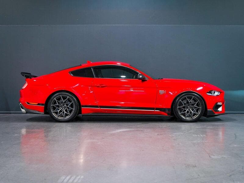 2022 Ford Mustang - Thumbnail 4