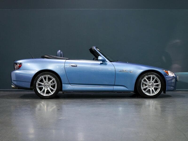 2004 Honda S2000 - Thumbnail 2