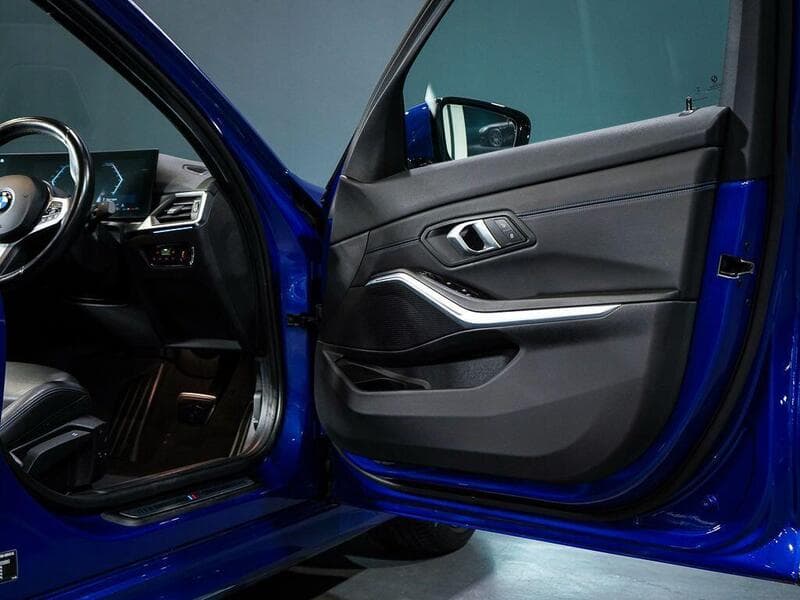 2023 BMW 3 Series - Thumbnail 27