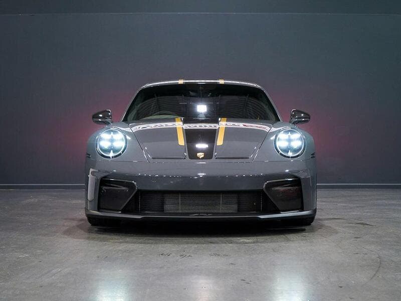 2025 Porsche 911 - Thumbnail 9