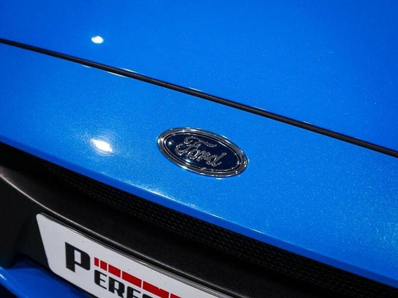 2016 Ford Focus - Thumbnail 44