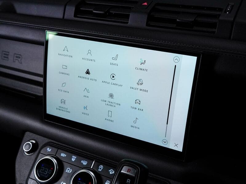 2023 Land Rover Defender 90 - Thumbnail 27