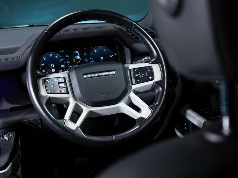 2024 Land Rover Defender 110 - Thumbnail 36
