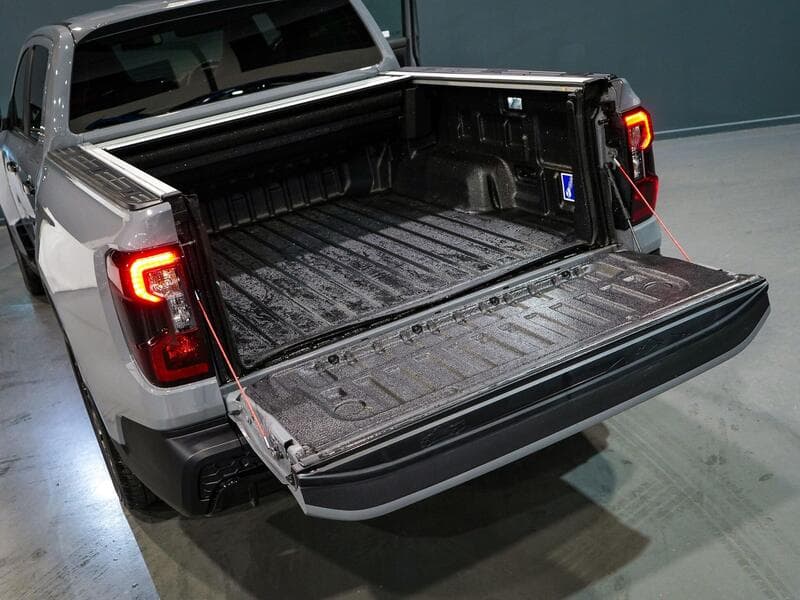 2025 Ford Ranger - Thumbnail 32