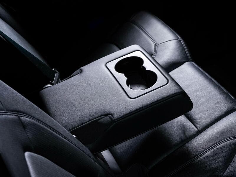 2024 Land Rover Defender 110 - Thumbnail 23